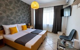 Deluxe Rooms Bure